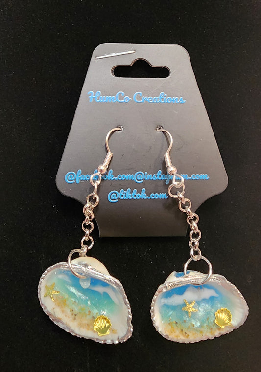 Clam shell~ Beach scenery earrings. A moment in time at the beach.